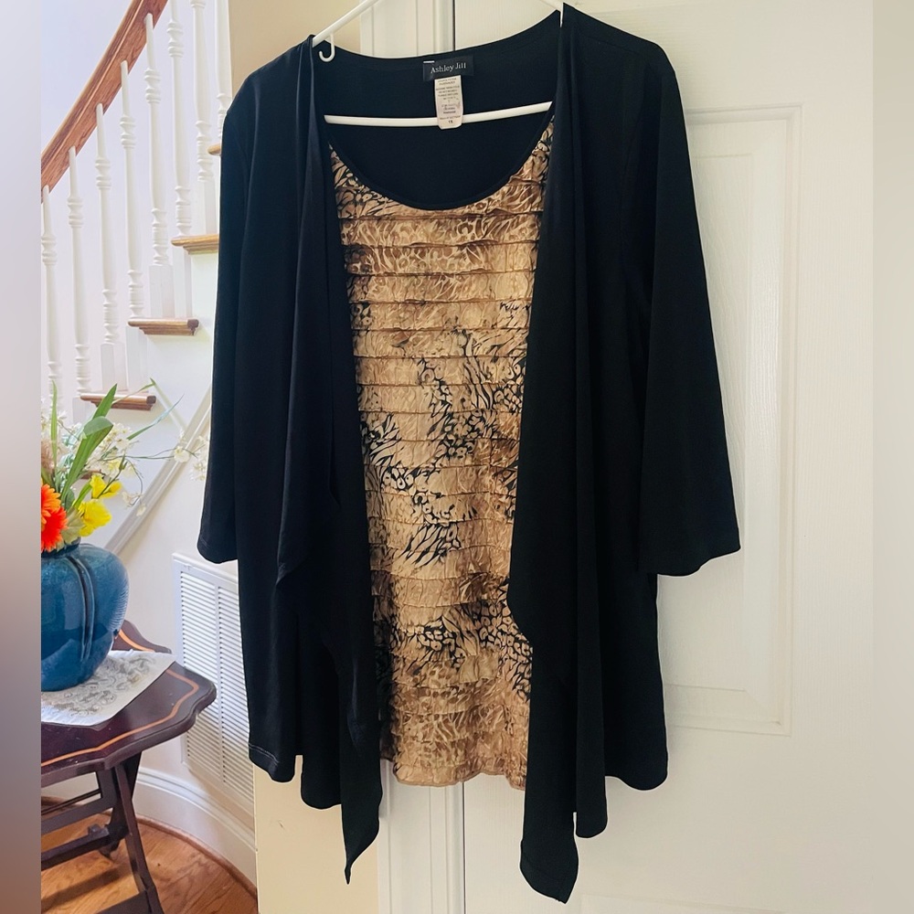 Beautiful Ashley Hill shirt new 1X
